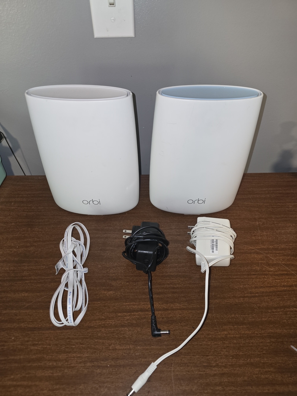 NETGEAR Orbi Router RBR50 and Satellite RBS50 Home Mesh WiFi AC3000 - Picture 2 of 10